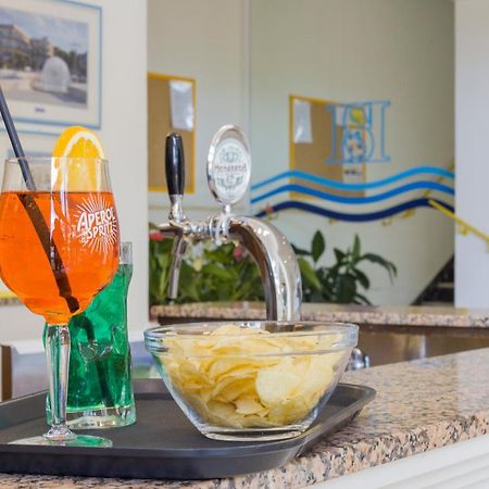Savoia Hotel Misano Adriatico Extérieur photo