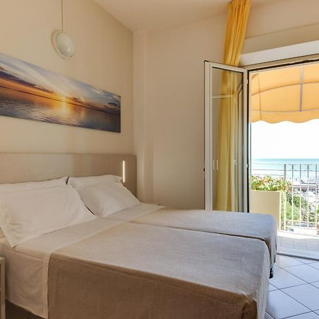 Savoia Hotel Misano Adriatico Extérieur photo