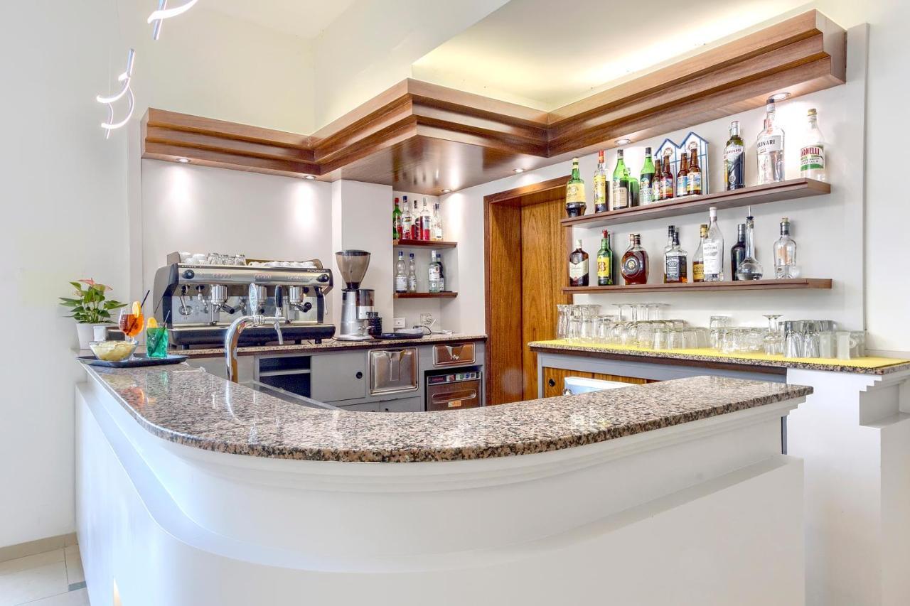 Savoia Hotel Misano Adriatico Extérieur photo