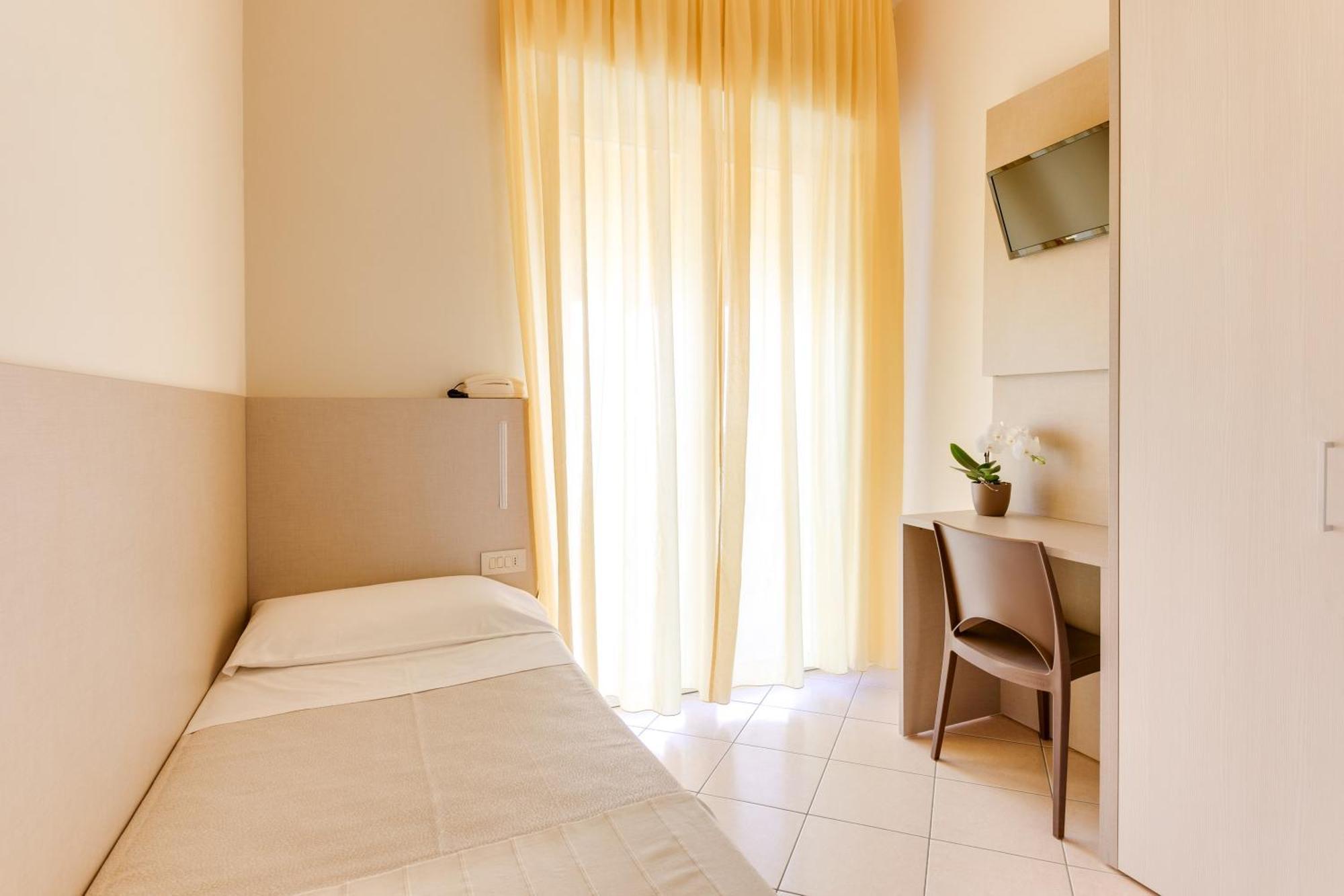 Savoia Hotel Misano Adriatico Extérieur photo