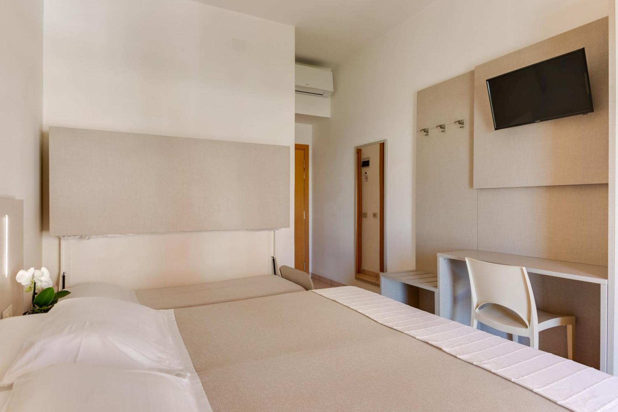 Savoia Hotel Misano Adriatico Extérieur photo